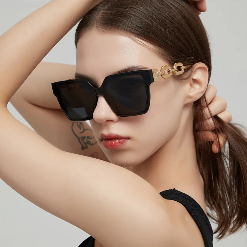 יוקרה משקפי שמש נשים עיני חתול גוונים Famale רטרו מעצב מותג משקפי מתכת זהב שרשרת UV400 משקפי שמש Gafas דה סול - 1