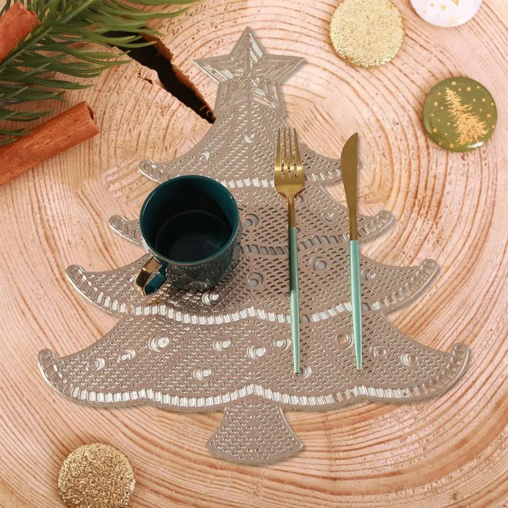 להרשים את האורחים עם מפיות חגיגיים, עיצוב הבית מעודן עץ חג המולד מפית עמיד בפני חום הרים על שולחן החג - 3