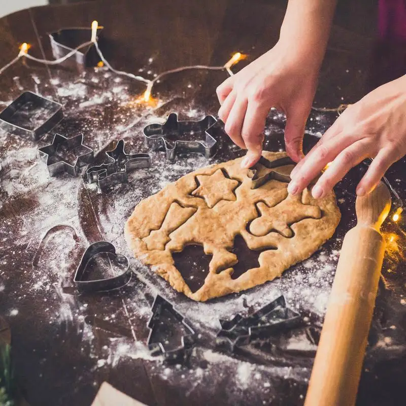 מתכת חג המולד ביסקוויטים עובש להגדיר 24pcs נירוסטה חג המולד צורות חותכי עוגיות זנגביל איש בל הממתקים לילדים - 4