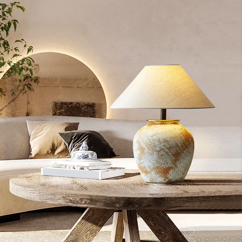 עפרה נורדי קרמיקה מנורת שולחן אמנות מודרנית הסלון, חדר השינה המחקר הוביל מקוריות פליז שולחן אור - 1