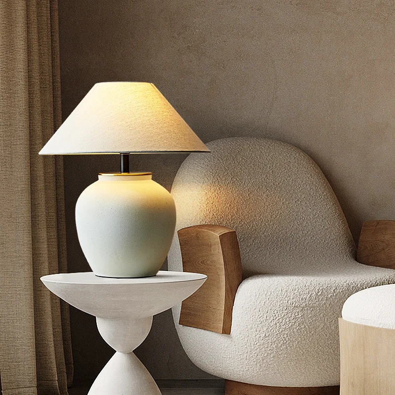 עפרה נורדי קרמיקה מנורת שולחן אמנות מודרנית הסלון, חדר השינה המחקר הוביל מקוריות פליז שולחן אור - 3